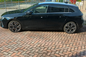 Opel Astra ibrida ultimate