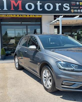 Volkswagen Golf 2.0 TDI DSG EXECUTIVE/ FULL LED/ P