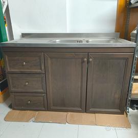 lavabo e pensile scolapiatti