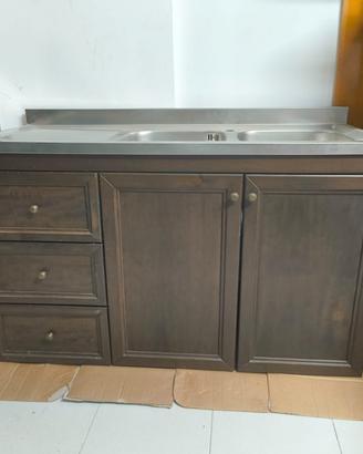 lavabo e pensile scolapiatti