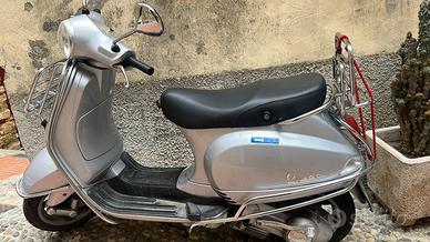 Piaggio Vespa 150 LX