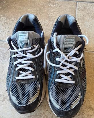 Brooks Dyad 7 Scarpe Running Uomo Nero Grigio