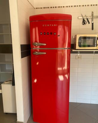 Frigorifero Bompani rosso stile vintage