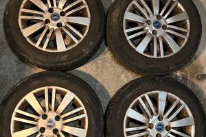 Cerchi in lega 15" FIAT con pneumatici 175/65  R15