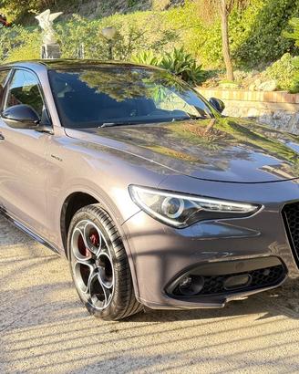 Alfa Romeo Stelvio 2.2 Turbodiesel 210 CV AT8 Q4 V