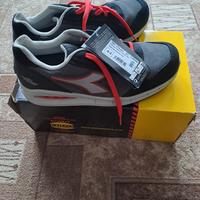 Scarpe antifortunistica