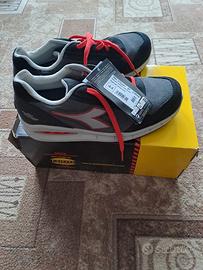 Scarpe antifortunistica