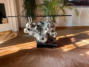 Tavolino da salotto motore Ducati