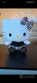 Peluche Hello Kitty SEGA x Sanrio - XOXO Gal
