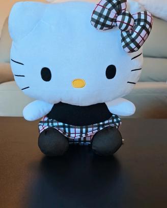Peluche Hello Kitty SEGA x Sanrio - XOXO Gal