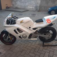 Honda CBR 600 F 1991 pista/strada