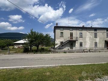 Casa indipendente di 150 m² con 4 locali e box aut