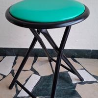 Sgabello verde pieghevole 
