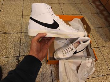 NIKE BLAZER