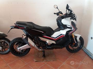 Honda adxv 750