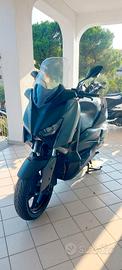 Yamaha X-Max 300