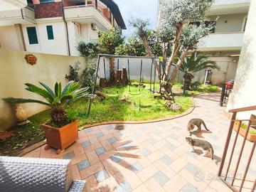 Appartamento con cortile privato