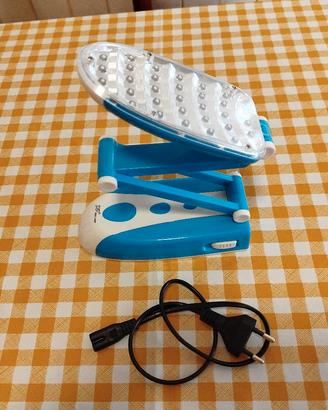 Lampada da tavolo LED pieghevole 