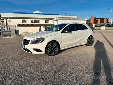 Mercedes Classe A W176 180d Night Edition