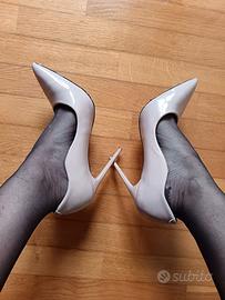 Décolleté in vernice