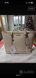 Borsa grande Michael Kors!