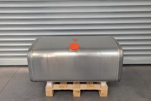Serbatoio gasolio camion Mercedes gamma completa