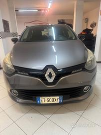 Clio 1.2 75CV GPL CASA MADRE
