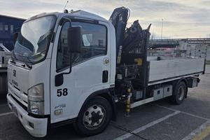 Isuzu 75 q.li cassone fisso e grù 4 sfili