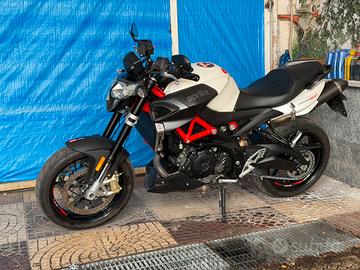 Aprilia shiver 900