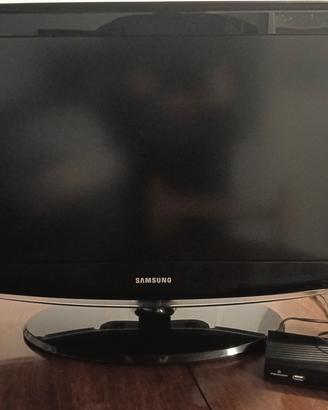 TV lcd Samsung 26" +  decoder DVB-T2