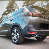 PEUGEOT 5008 1.5 HDI GTLINE