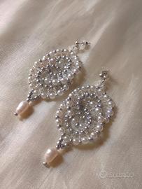 Orecchini eleganti cerchio Perle di Fiume pendenti