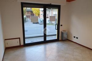 NEGOZIO A BAGNOLO IN PIANO