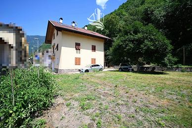 Laives - Casa bifamiliare/trifamiliare con ampio