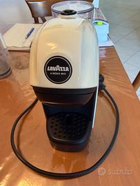 Macchina caffè Lavazza A MODO MIO - Tiny Bianca