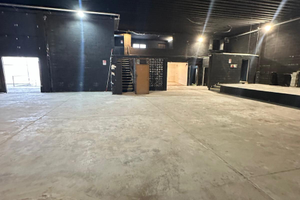 Porzione di capannone 800 mq Ceccanoto