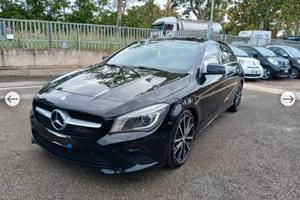 CLA 220 d SW Automatic Premium Dark Night