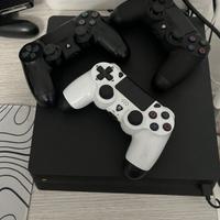 Ps4 con tre controller