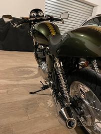 Triumph thruxton