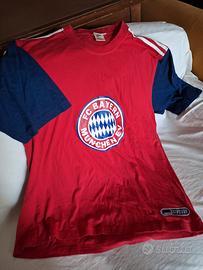 Adidas FC Bayern Munchen t-shirt mai usata
