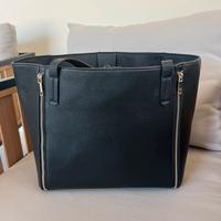 Borsa Pinkie nera con pochette interna estraibile