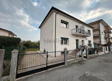 Casa bifamiliare ristrutturata Vittorio Veneto