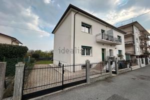 Casa bifamiliare ristrutturata Vittorio Veneto