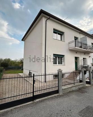 Casa bifamiliare ristrutturata Vittorio Veneto