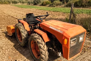 Trattore con fresa - Valpadana 4R 260