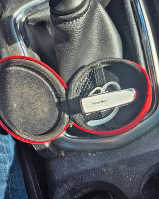 Auricolare bluetooth New Bee funzionante