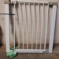 Cancelletti salva bimbo