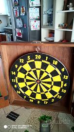 tiro a segno con freccette 