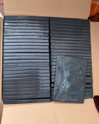 Custodie nere per cd/dvd