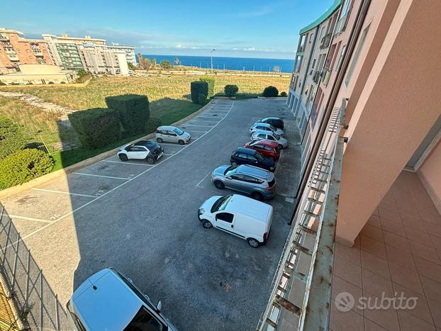 Appartamento con vista mare e garage